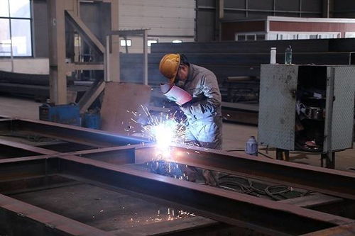 太原钢结构公司 怎样纠正钢结构加工变形